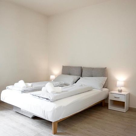Bright Studio Apartment With Free Private Parking Merano Exterior foto